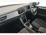 Volkswagen T-Roc Image 2