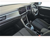 Volkswagen T-Roc Image 2