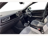 Volkswagen T-Roc Image 2