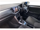 Volkswagen T-Roc Image 2