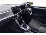 Volkswagen T-Roc Image 2
