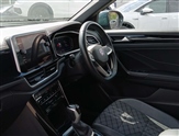 Volkswagen T-Roc Image 2