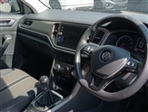 Volkswagen T-Roc Image 6