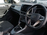 Volkswagen T-Roc Image 6