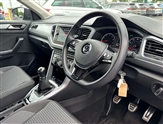 Volkswagen T-Roc Image 6