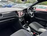 Volkswagen T-Roc Image 2