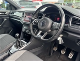 Volkswagen T-Roc Image 6