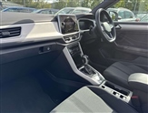 Volkswagen T-Roc Image 2