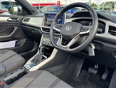 Volkswagen T-Roc Image 6