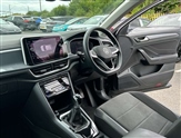 Volkswagen T-Roc Image 2