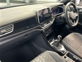 Volkswagen T-Roc Image 2