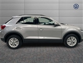 Volkswagen T-Roc Image 4