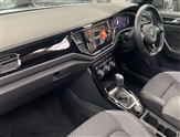 Volkswagen T-Roc Image 2