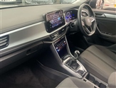 Volkswagen T-Roc Image 2