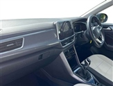 Volkswagen T-Roc Image 2