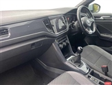 Volkswagen T-Roc Image 2