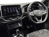 Volkswagen T-Roc Image 2