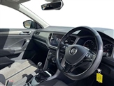 Volkswagen T-Roc Image 6