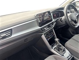 Volkswagen T-Roc Image 2
