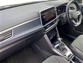 Volkswagen T-Roc Image 2
