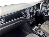 Volkswagen T-Roc Image 2