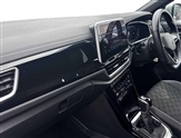 Volkswagen T-Roc Image 2