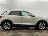 Volkswagen T-Roc Image 4
