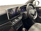 Volkswagen T-Roc Image 2
