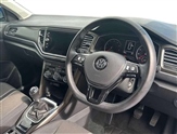 Volkswagen T-Roc Image 6