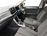 Volkswagen T-Roc Image 2