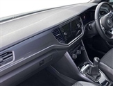 Volkswagen T-Roc Image 2