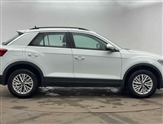 Volkswagen T-Roc Image 4
