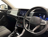 Volkswagen T-Roc Image 6