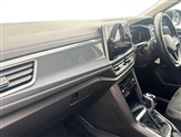 Volkswagen T-Roc Image 2