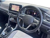 Volkswagen T-Roc Image 6