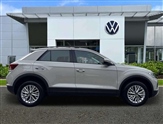 Volkswagen T-Roc Image 4