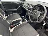 Volkswagen T-Roc Image 6
