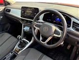 Volkswagen T-Roc Image 6