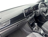 Volkswagen T-Roc Image 2