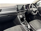 Volkswagen T-Roc Image 2