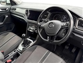 Volkswagen T-Roc Image 6