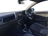 Volkswagen T-Roc Image 2
