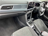 Volkswagen T-Roc Image 2