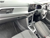 Volkswagen T-Roc Image 2