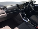 Volkswagen T-Roc Image 2