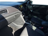 Volkswagen T-Roc Image 2