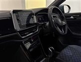 Volkswagen T-Roc Image 2