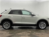 Volkswagen T-Roc Image 4