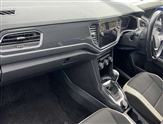 Volkswagen T-Roc Image 2