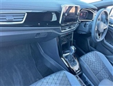 Volkswagen T-Roc Image 2